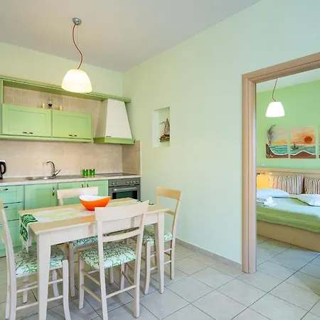 Georgia'S Apartments Kouremenos Beach Anevato Extérieur photo